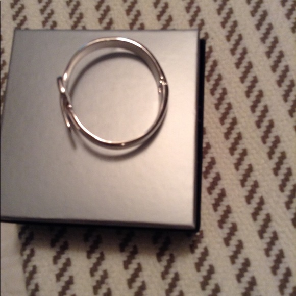 RLM White Bronze Hinged Back Closure Bracelet. - Picture 2 of 6